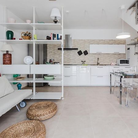 Pula Comfy Apartment W/ Private Parking 外观 照片