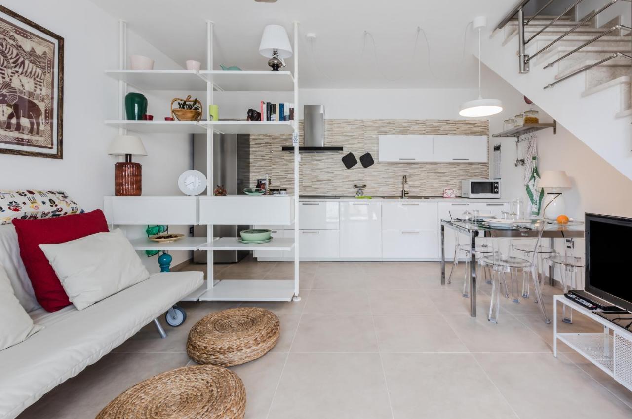 Pula Comfy Apartment W/ Private Parking 外观 照片